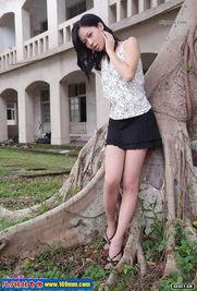 国产 少妇 兰兰 在线,兰兰演绎少妇风采，在线引发热议